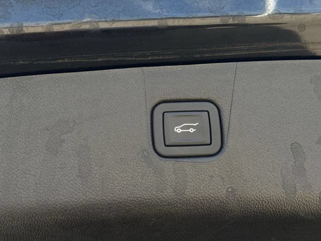 Used 2025 Chevrolet Blazer RS AWD/4WD image 34