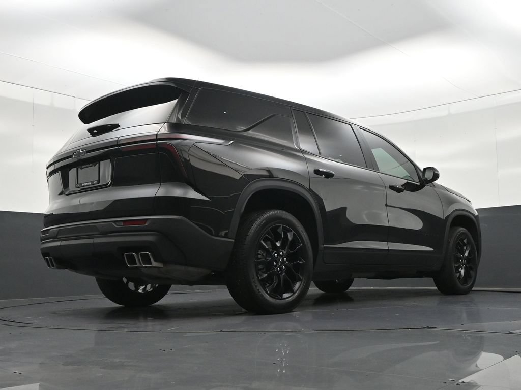 Used 2024 Chevrolet Traverse LS w/ Midnight/Sport Edition FWD image 28