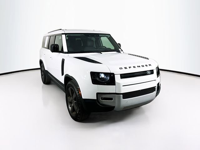 Used 2025 Land Rover Defender 130 S image 3