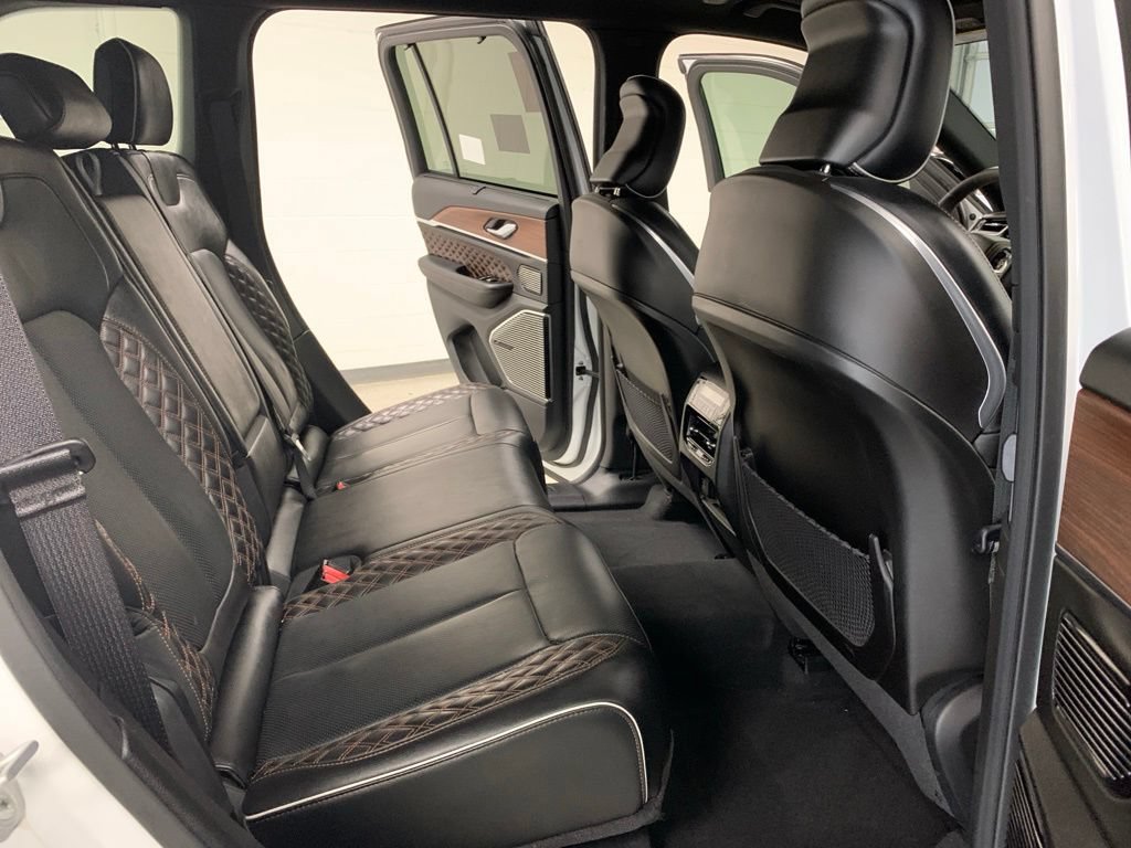 Used 2022 Jeep Grand Cherokee Summit w/ Advanced Protech Group IV AWD/4WD image 7