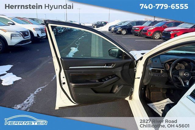 Used 2023 Nissan Altima 2.0 SR image 13