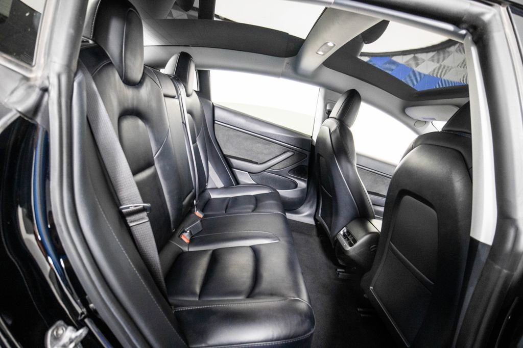 Used 2021 Tesla Model 3 Performance image 11