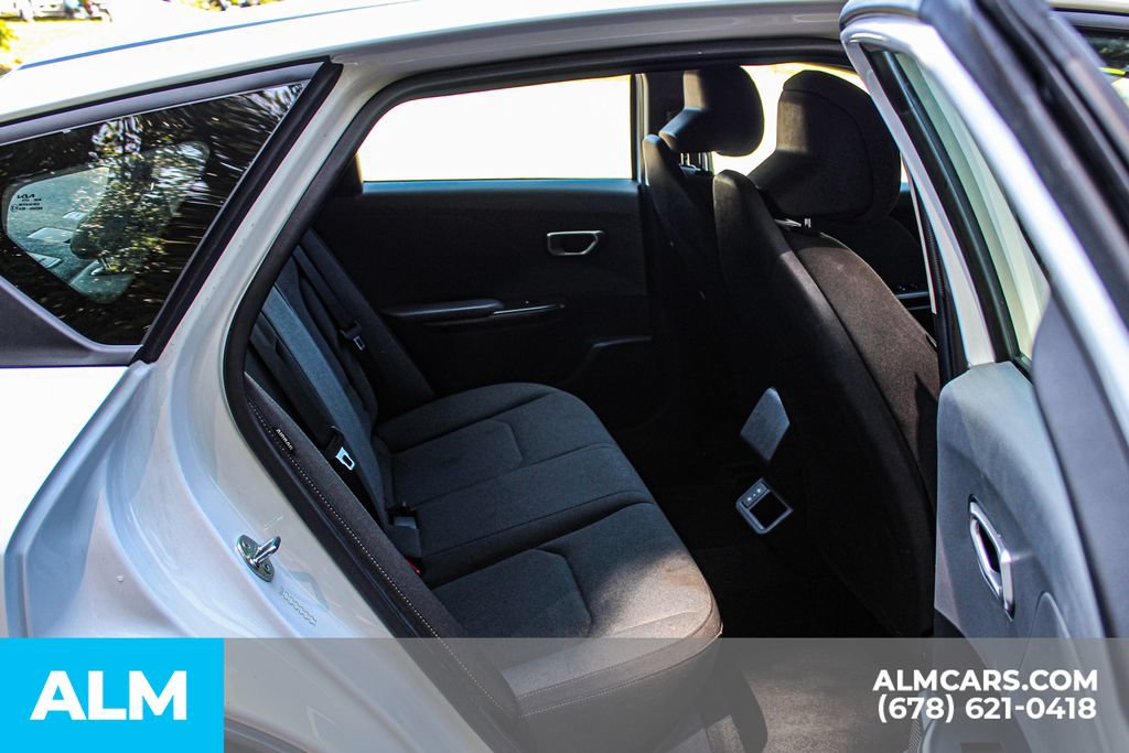 Used 2025 Kia K4 FWD image 18