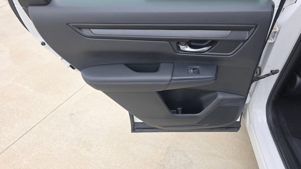 Certified 2023 Honda CR-V LX image 18
