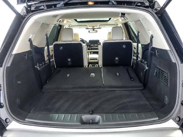 Used 2024 Nissan Pathfinder SL w/ SL Premium Package AWD/4WD image 31