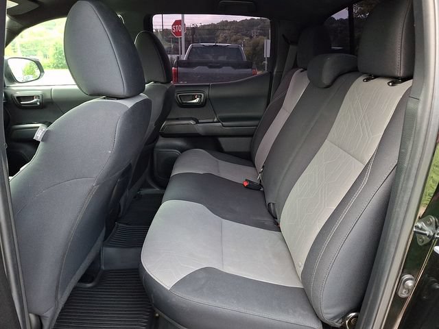 Certified 2022 Toyota Tacoma TRD Off-Road w/ Technology Package AWD/4WD image 10