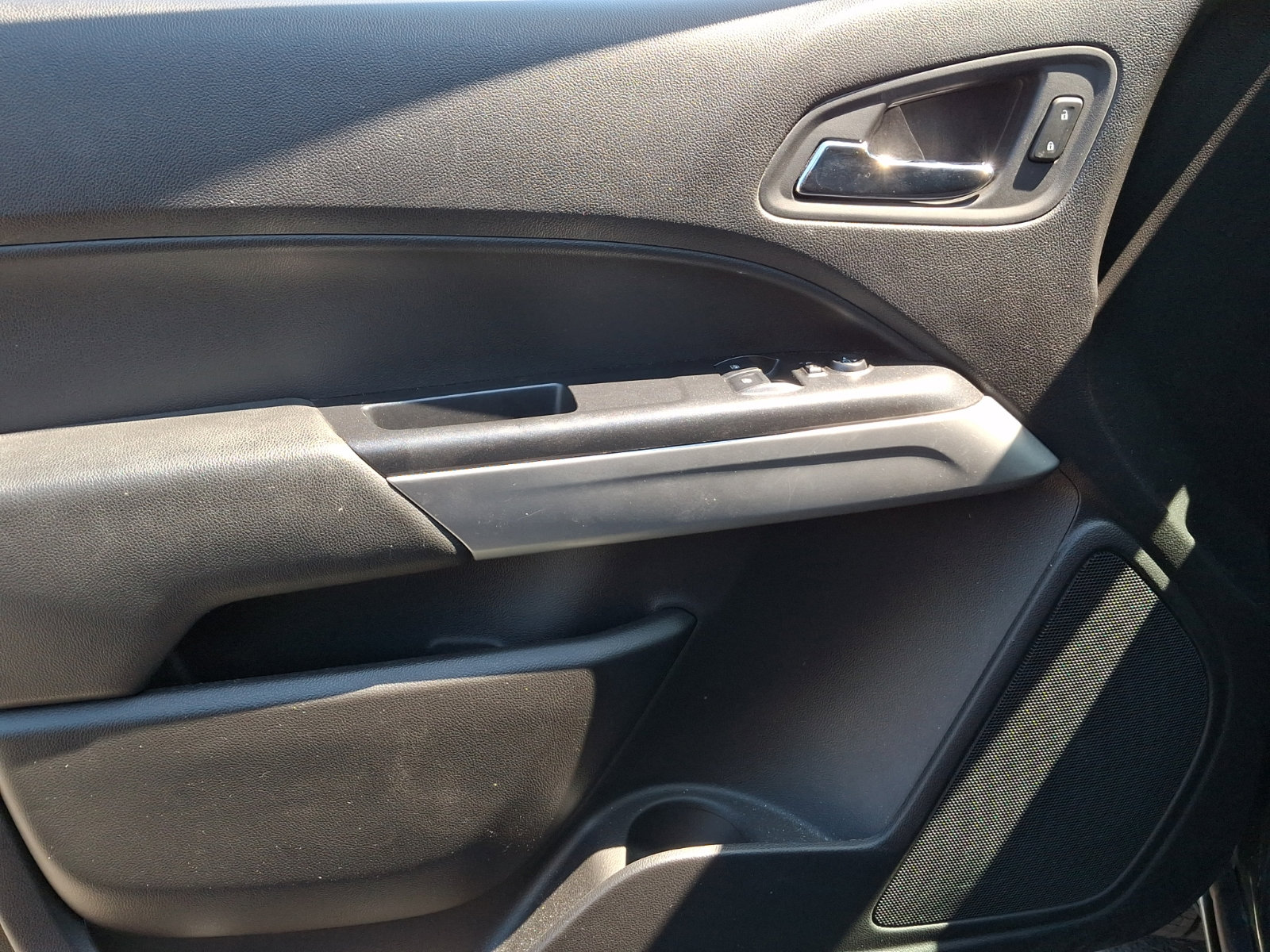 Used 2016 Chevrolet Colorado LT w/ LT Convenience Package AWD/4WD image 11