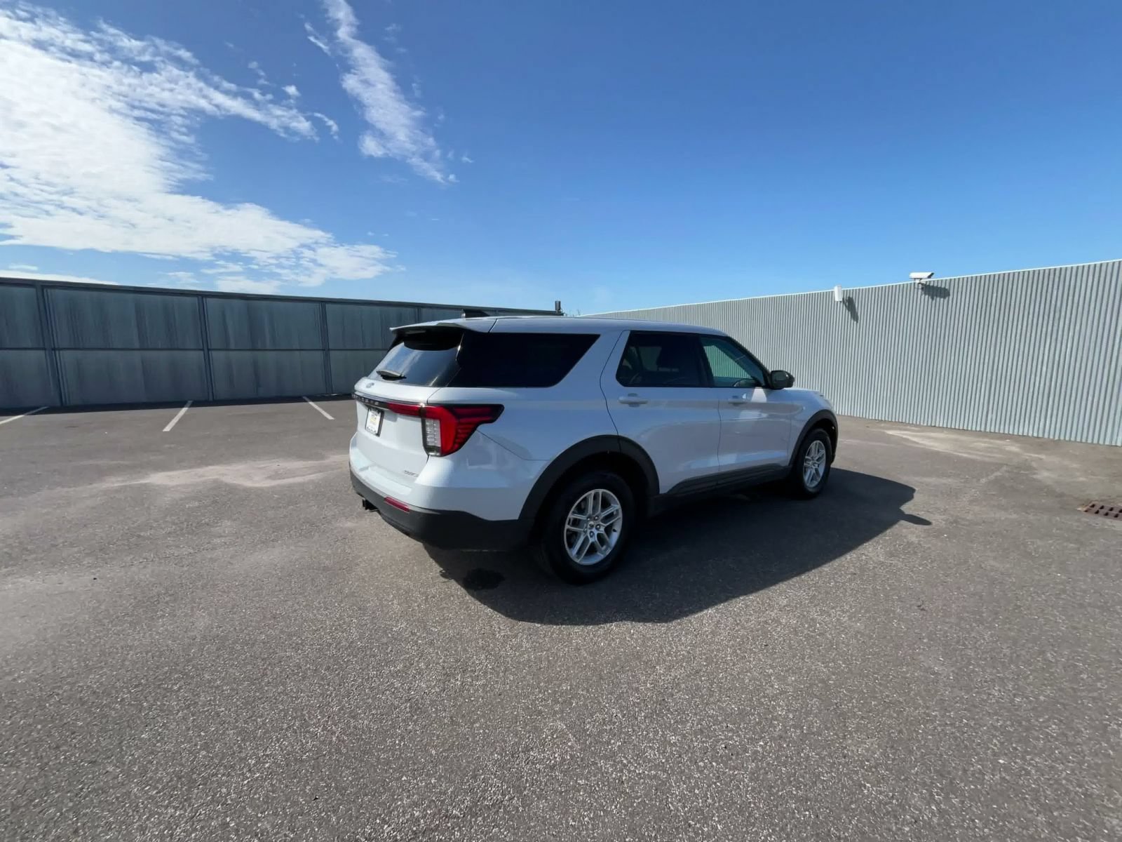 Used 2026 Ford Explorer Active AWD/4WD image 14
