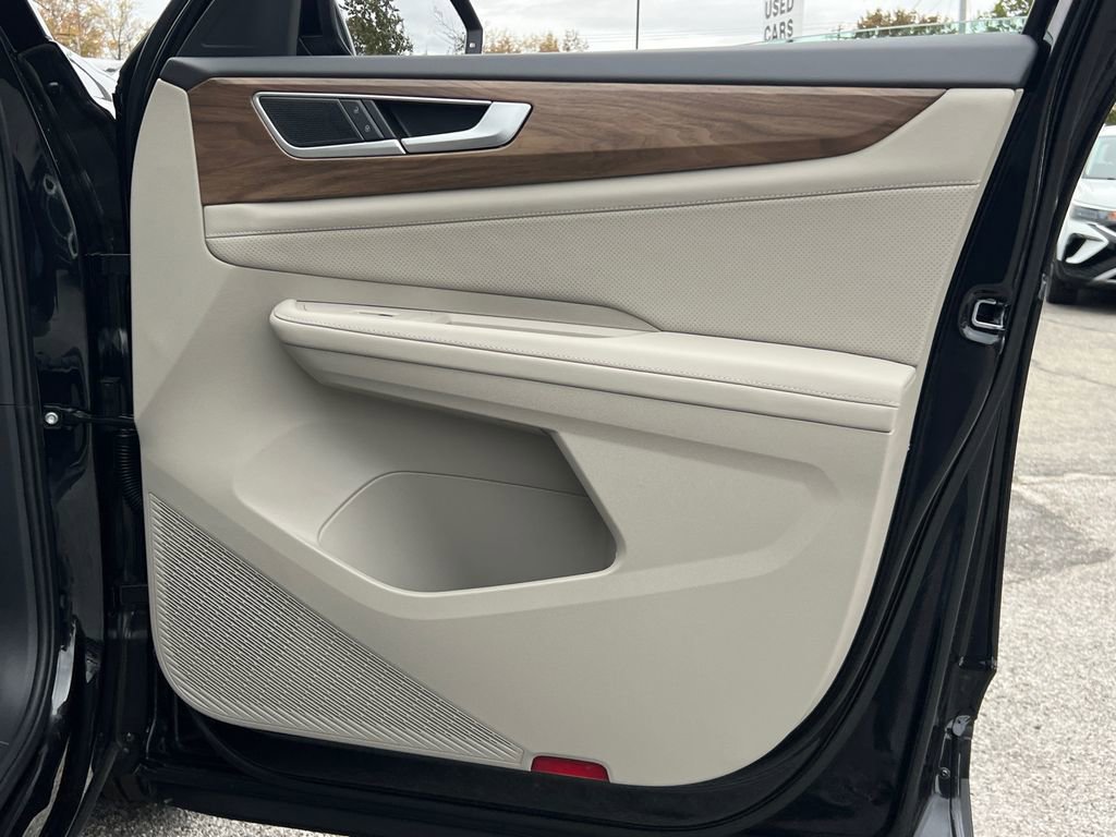 New 2026 Volkswagen Atlas SE image 9