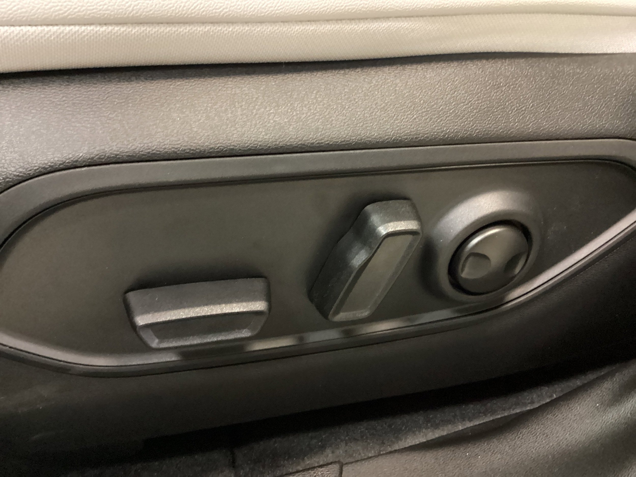 New 2026 Jeep Cherokee Limited AWD/4WD image 15