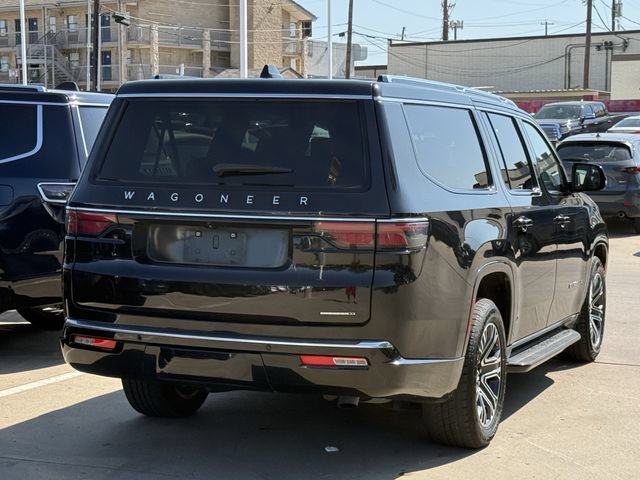 Used 2024 Jeep Wagoneer L Series II RWD image 4