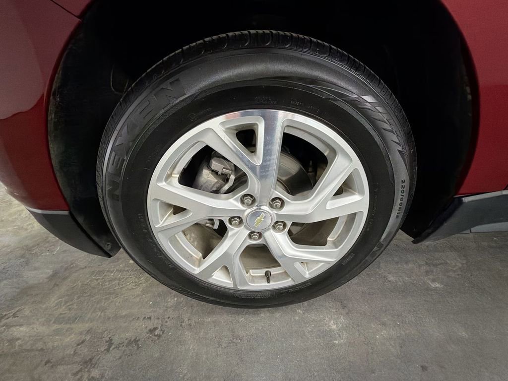 Used 2018 Chevrolet Equinox Premier image 31