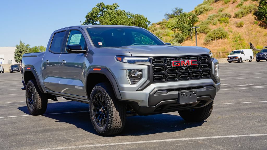 New 2026 GMC Canyon Elevation w/ Technology Package RWD image 5
