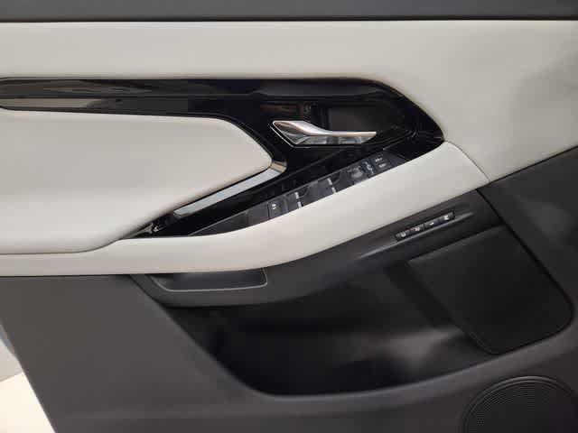 Used 2026 Land Rover Range Rover Evoque S AWD/4WD image 24