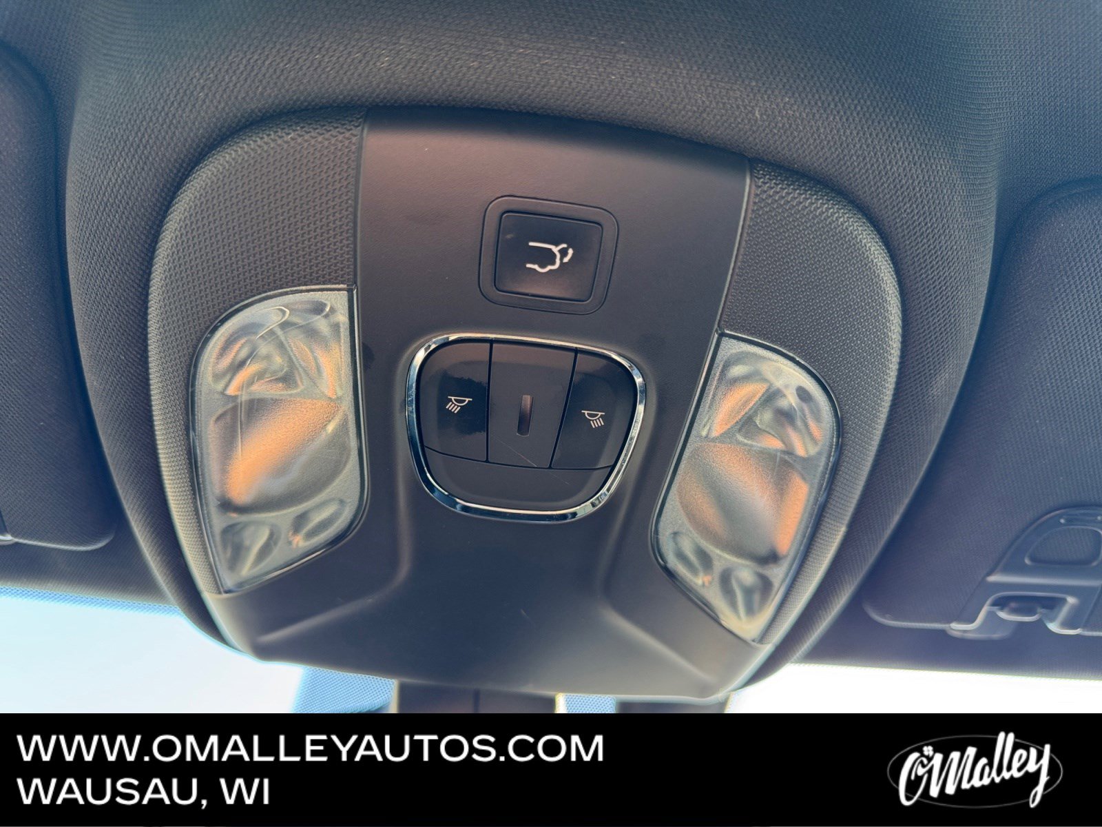 Used 2021 Jeep Compass Latitude w/ Driver Assistance Group image 24