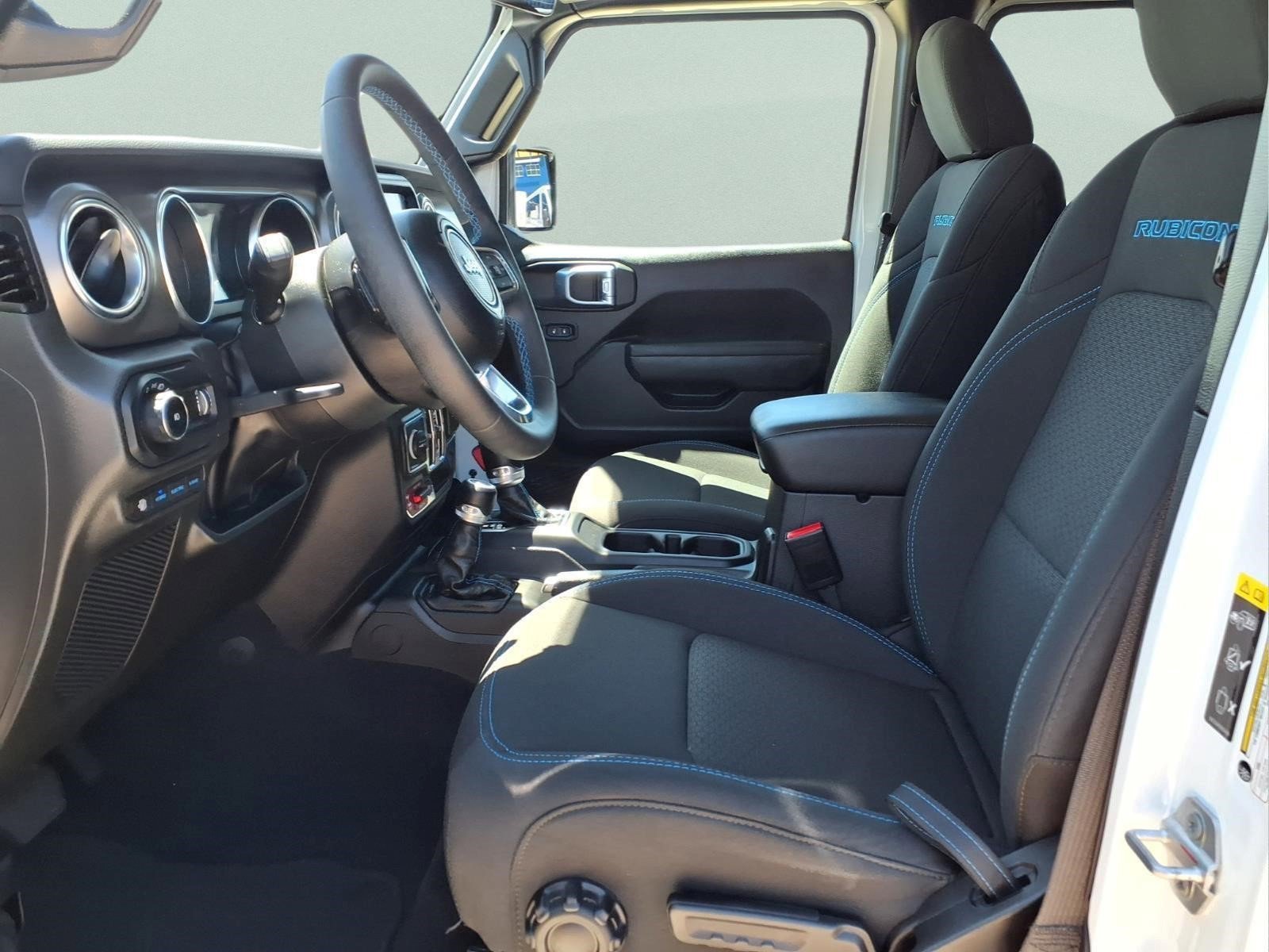 Used 2023 Jeep Wrangler Unlimited Rubicon 4xe image 12