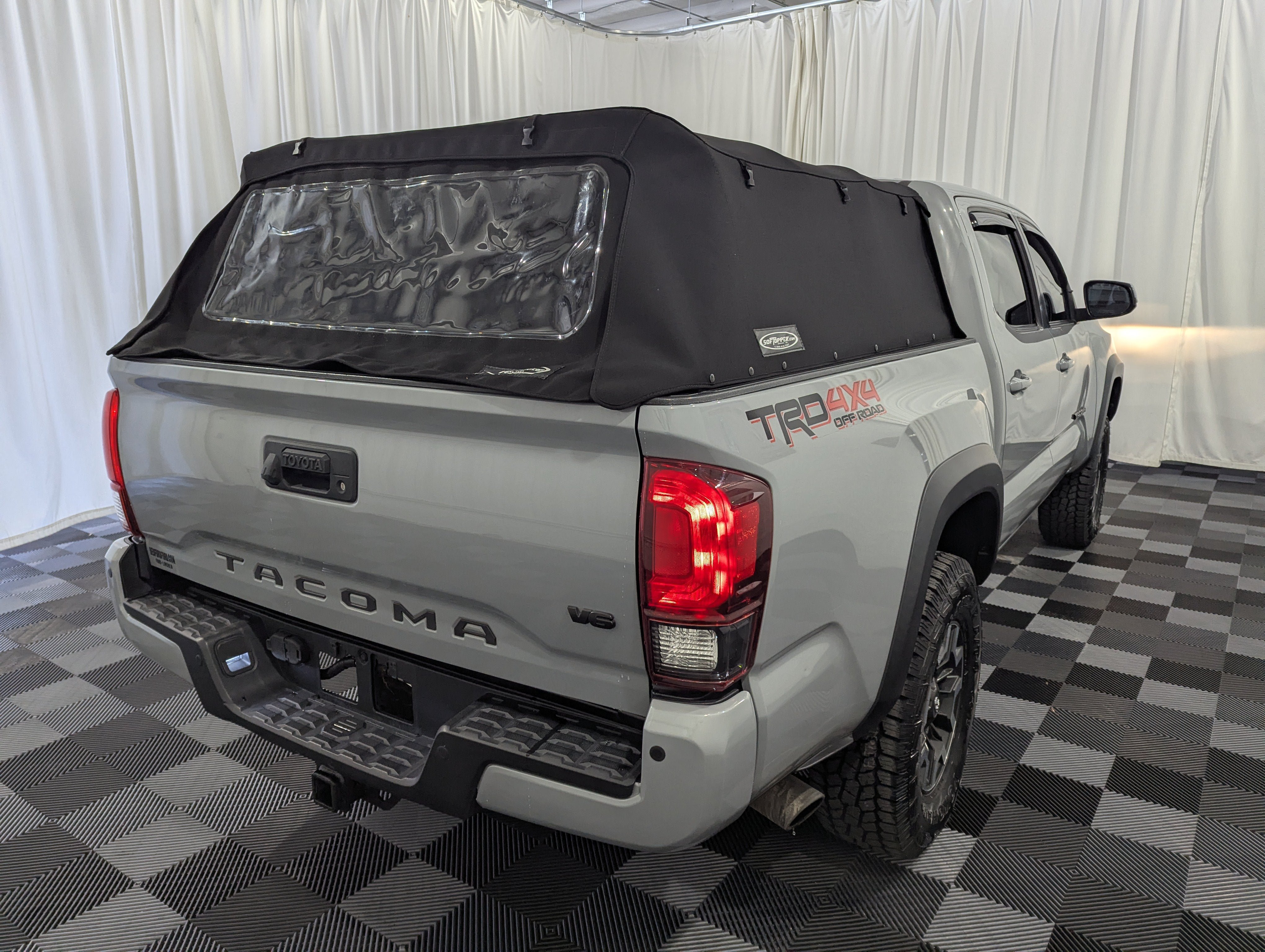 Used 2019 Toyota Tacoma TRD Off-Road AWD/4WD image 7