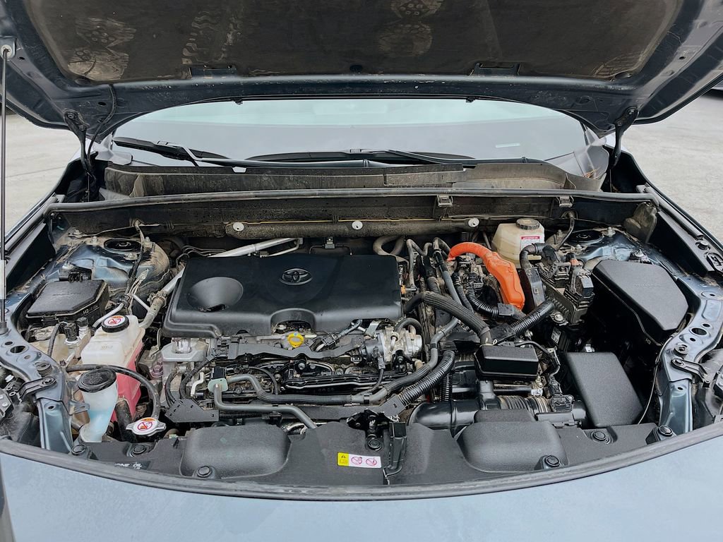 Used 2024 Toyota Venza XLE image 31