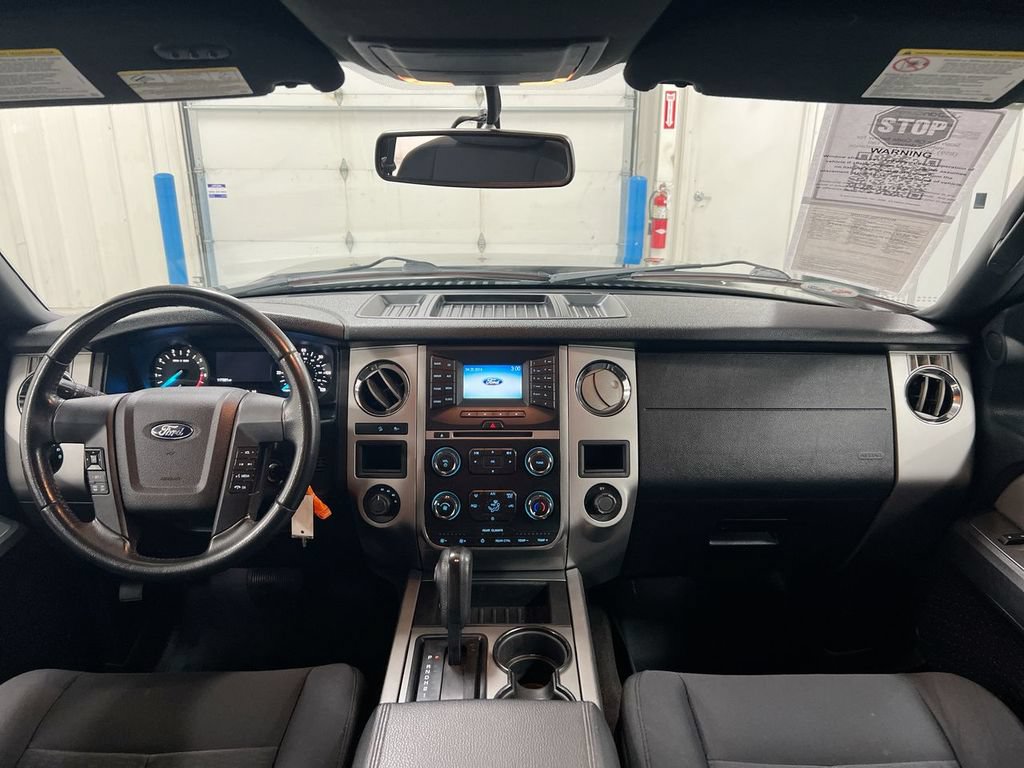 Used 2016 Ford Expedition XLT AWD/4WD image 10