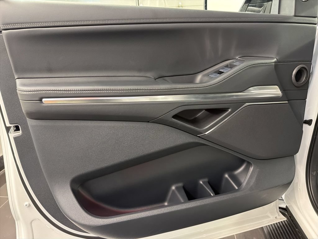 New 2026 Lincoln Navigator Premiere AWD/4WD image 29
