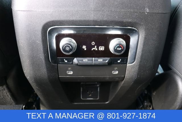 Used 2023 GMC Yukon XL AT4 w/ AT4 Premium Plus Package AWD/4WD image 20