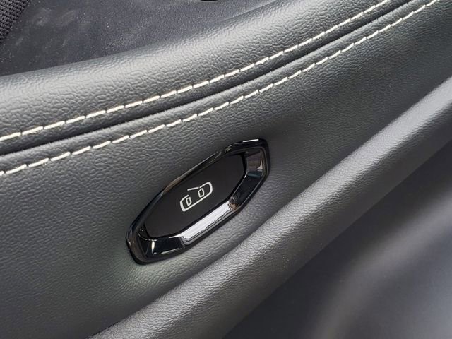 New 2026 Jeep Cherokee Laredo image 14