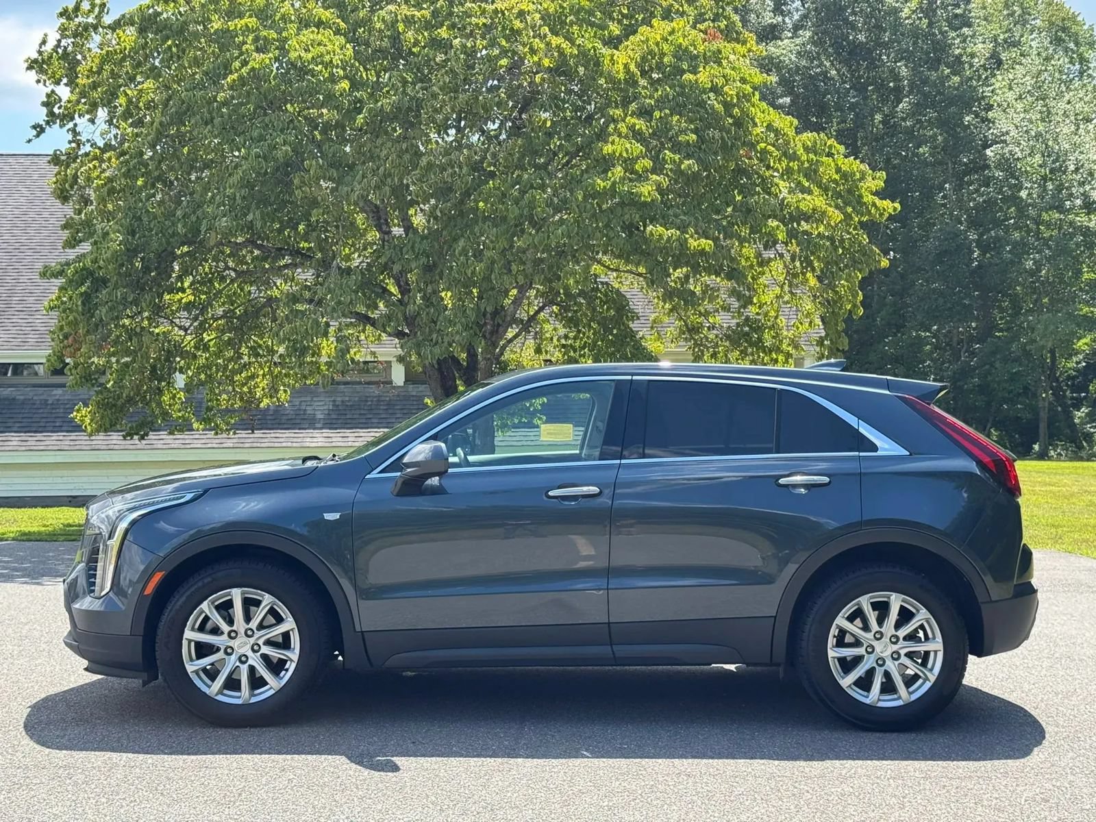 Used 2019 Cadillac XT4 Luxury FWD image 4