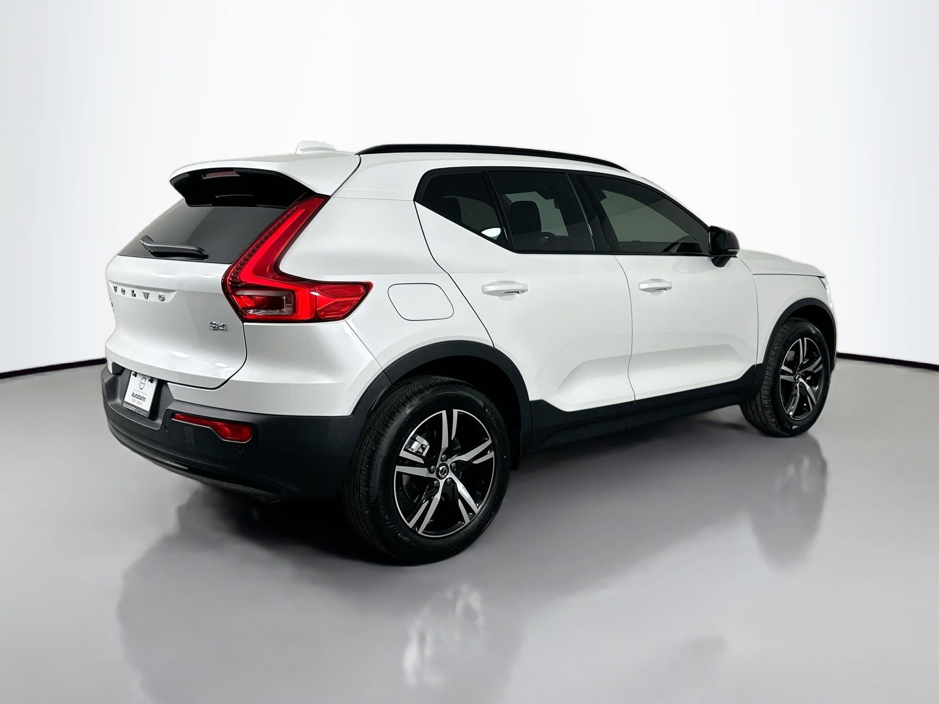 New 2026 Volvo XC40 B4 Core FWD image 6