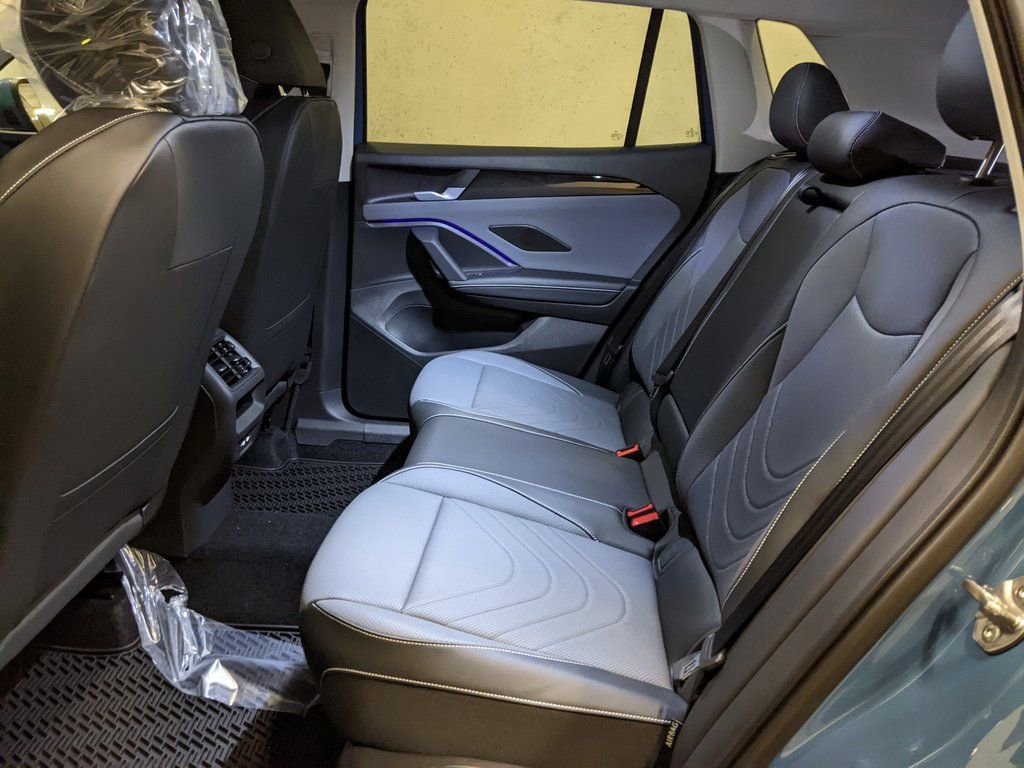 New 2026 Volkswagen Tiguan SE image 22