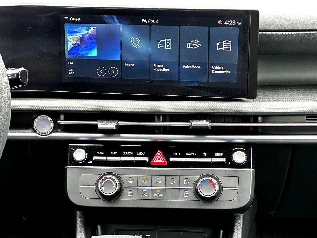 Used 2025 Hyundai Santa Cruz SE image 30