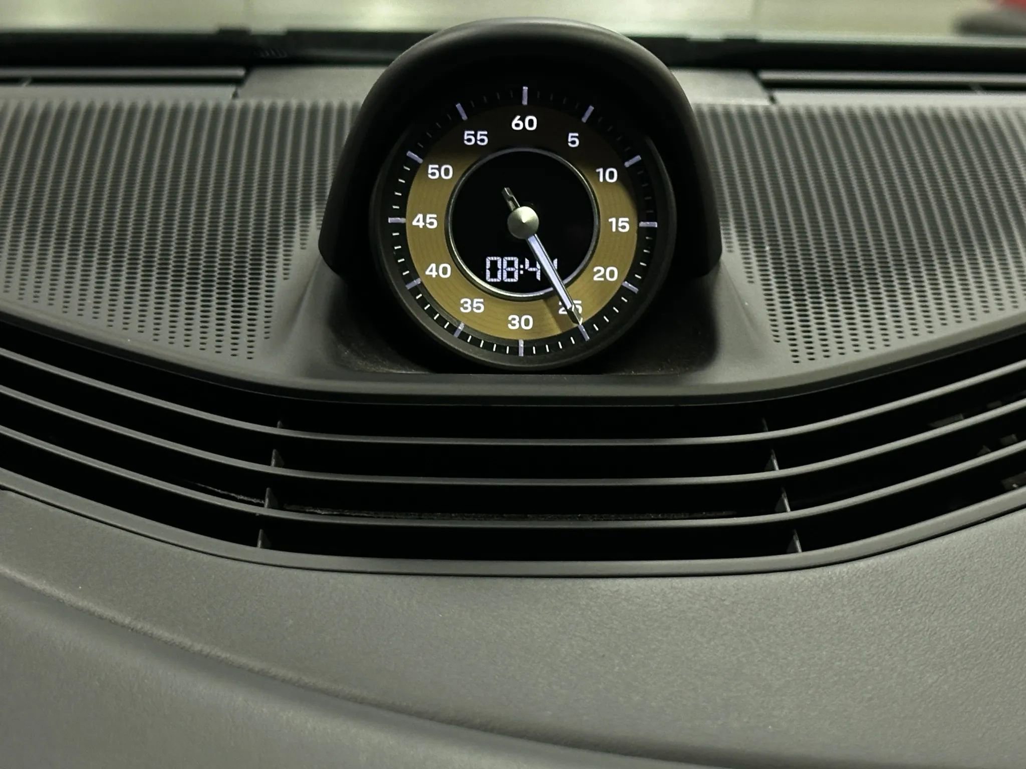 Used 2020 Porsche Taycan Turbo S image 45