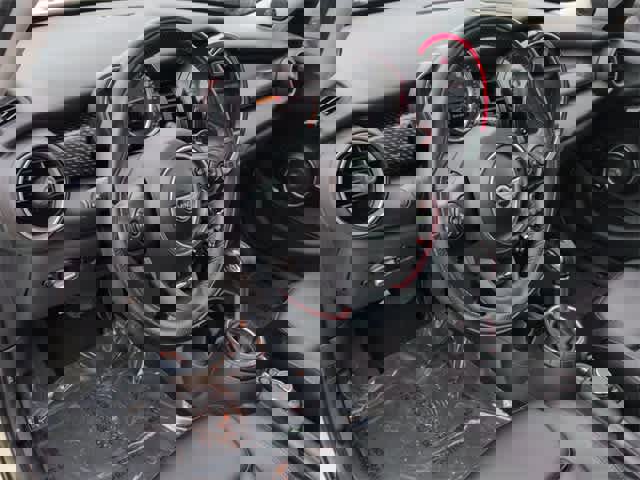 Used 2015 MINI Cooper S image 10