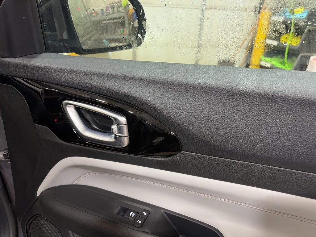 Used 2024 Jeep Compass Limited image 8