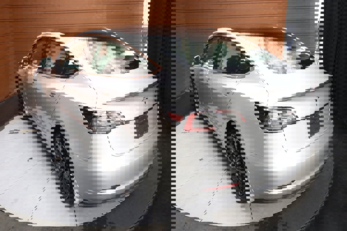 Used 2020 Tesla Model 3 Performance image 50