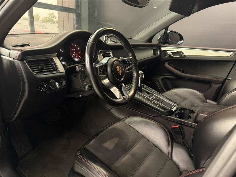 Used 2018 Porsche Macan GTS AWD/4WD image 12