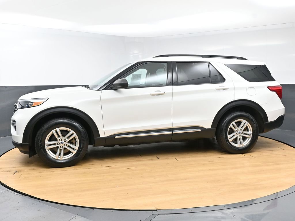 Used 2022 Ford Explorer XLT w/ Equipment Group 202A AWD/4WD image 6