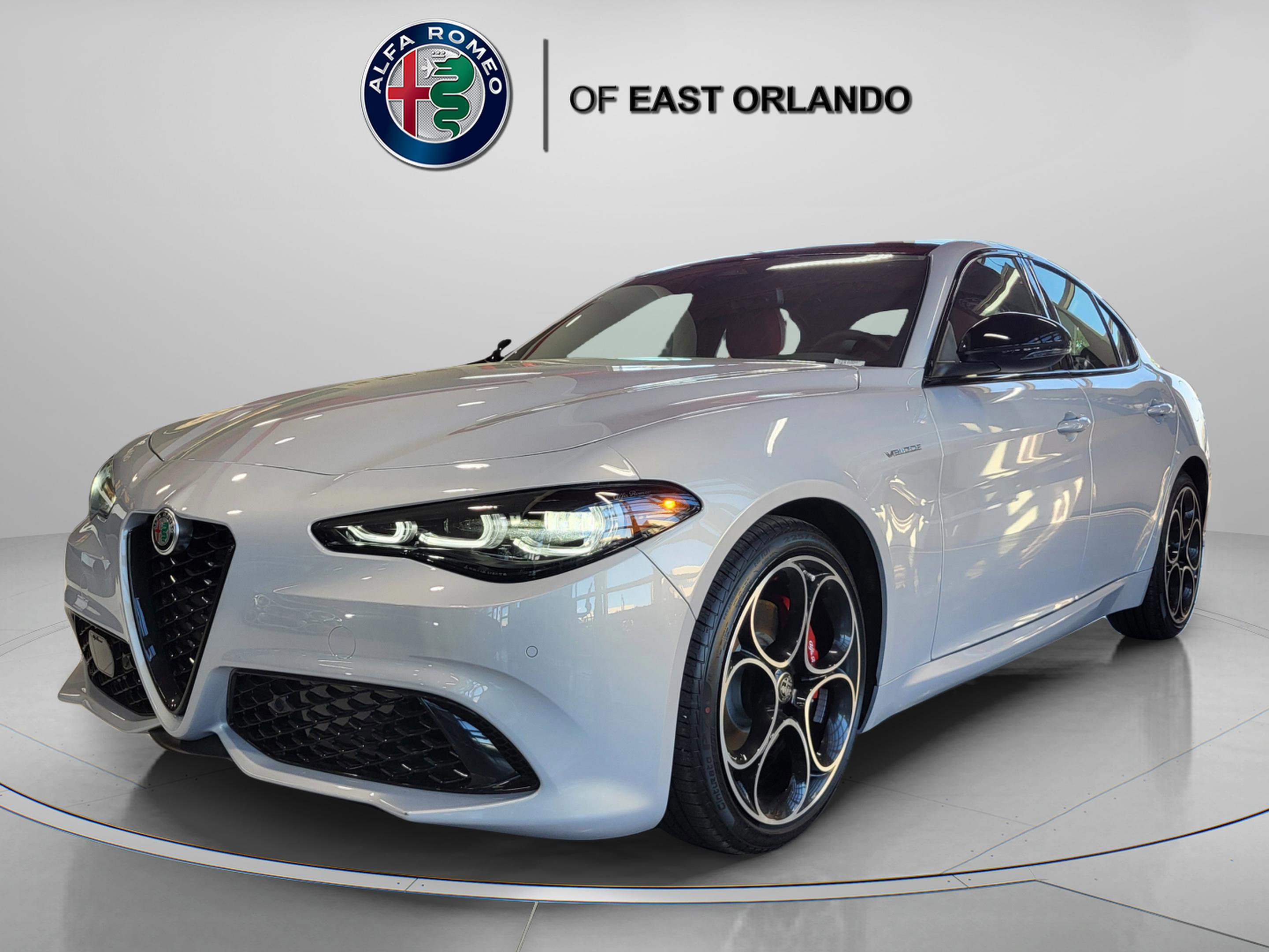 New 2025 Alfa Romeo Giulia w/ Veloce Package Rwd image 4