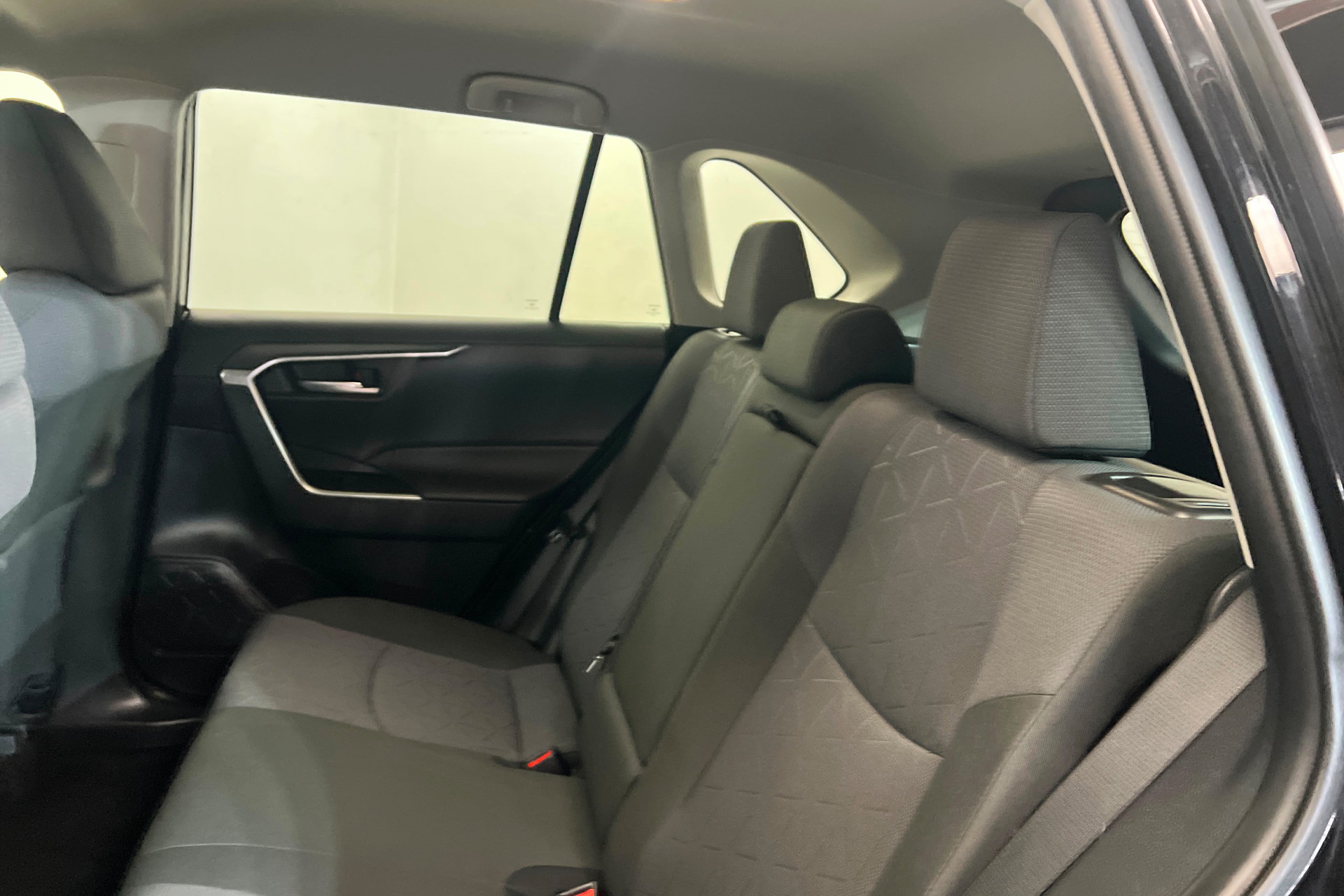 Used 2025 Toyota RAV4 XLE AWD/4WD image 20