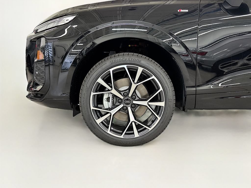 New 2026 Audi Q3 quattro 2.0T AWD/4WD image 24
