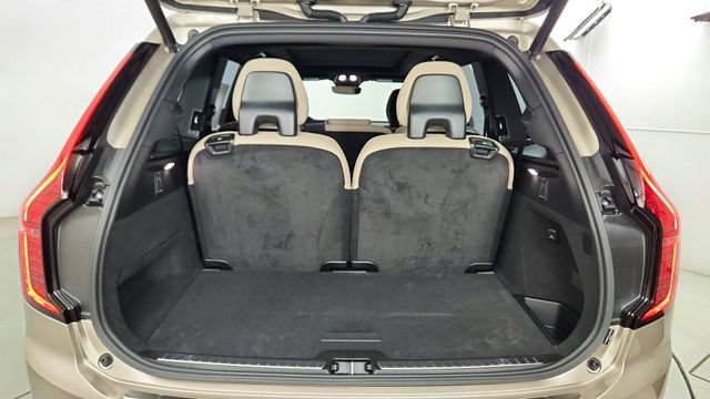 New 2026 Volvo XC90 T8 Plus w/ Protection Package Premier AWD/4WD image 41