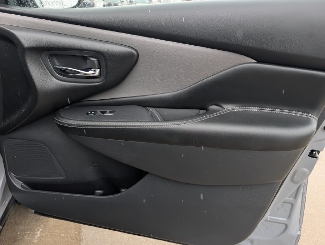 Used 2024 Nissan Murano SV w/ SV Midnight Edition Package FWD image 33