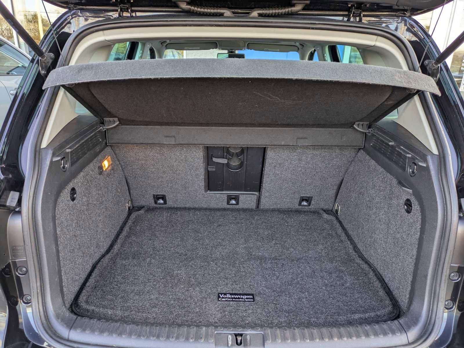 Used 2016 Volkswagen Tiguan SEL image 35