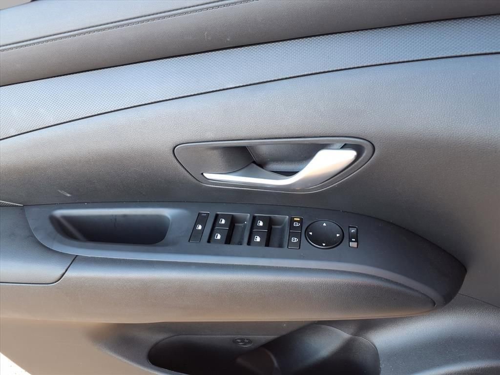 Used 2025 Hyundai Tucson SEL image 17