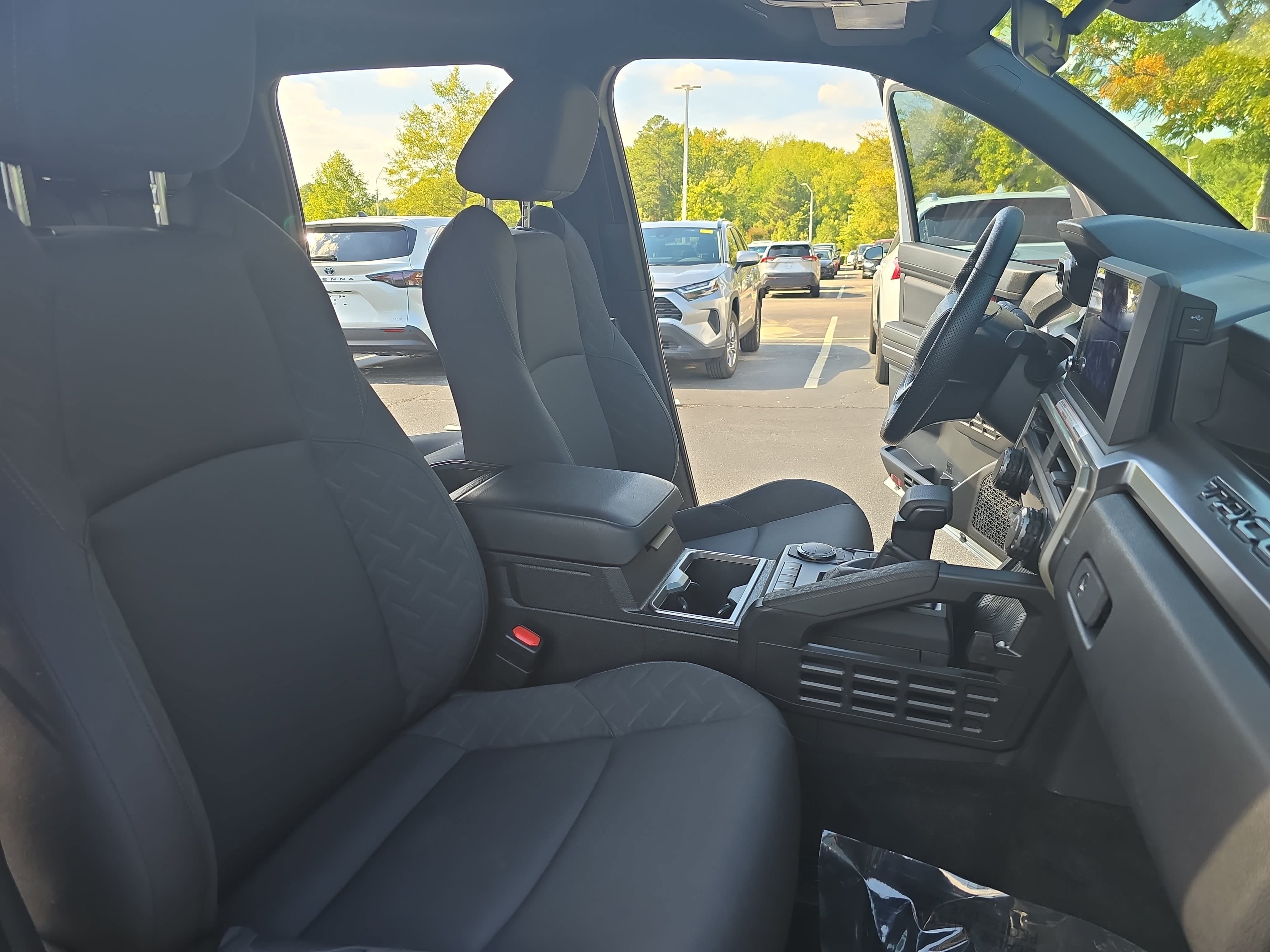 Used 2024 Toyota Tacoma SR5 RWD image 10