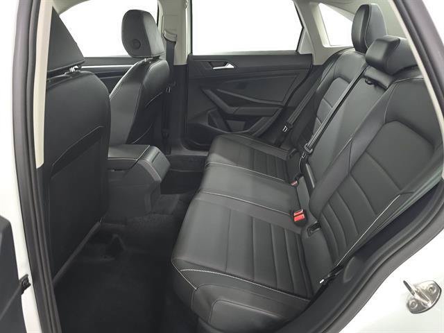 Used 2024 Volkswagen Jetta SE w/ Panoramic Sunroof Package FWD image 40