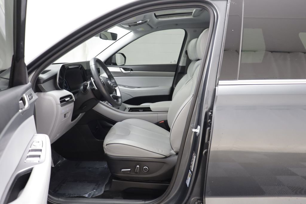 Used 2024 Hyundai Palisade SEL w/ Premium Package AWD/4WD image 5