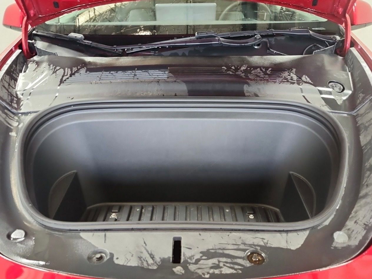 Used 2021 Tesla Model Y Long Range image 9