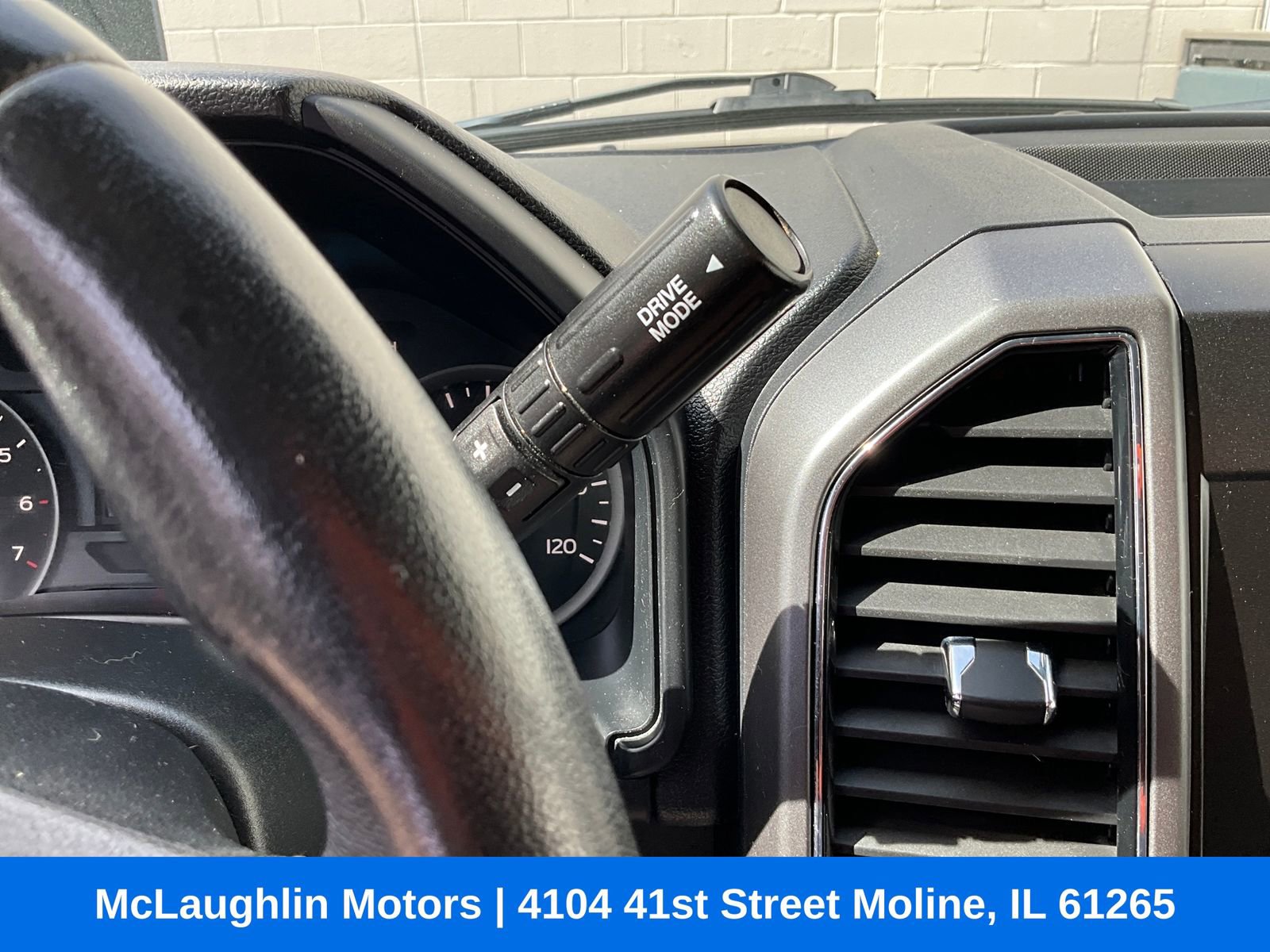 Used 2020 Ford F150 XLT w/ Equipment Group 302A Luxury AWD/4WD image 27