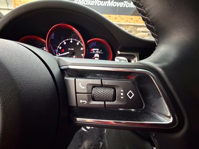 Used 2022 Porsche Macan AWD/4WD image 27