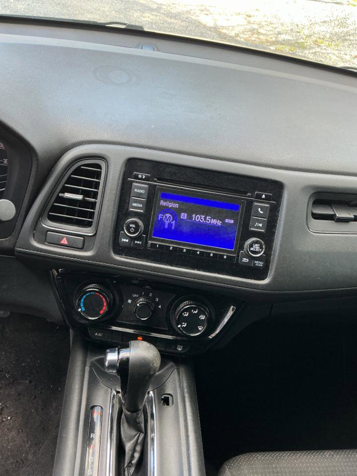 Used 2021 Honda HR-V LX image 13